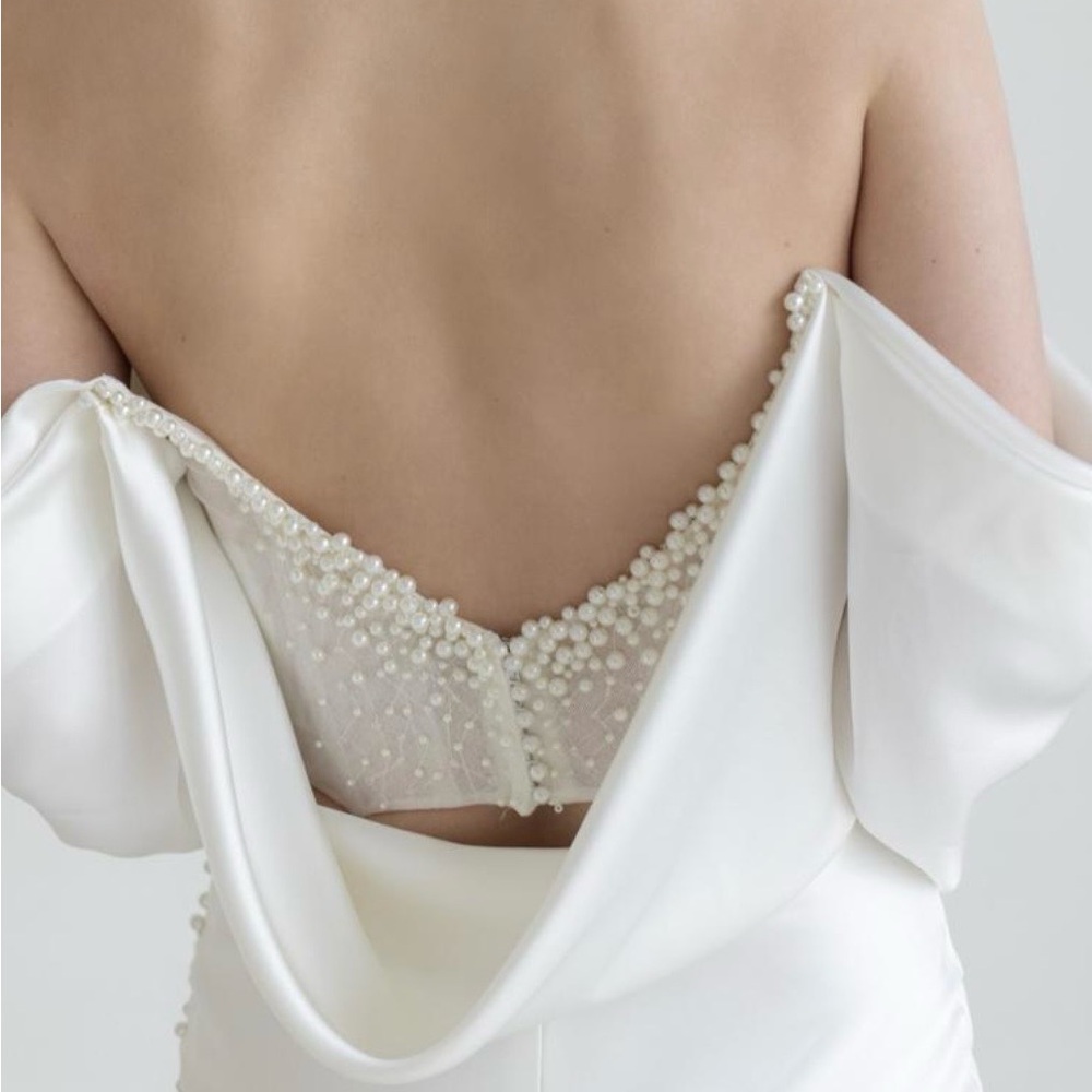Garance by Watters Wedding Gown - Picture 2 of 5
